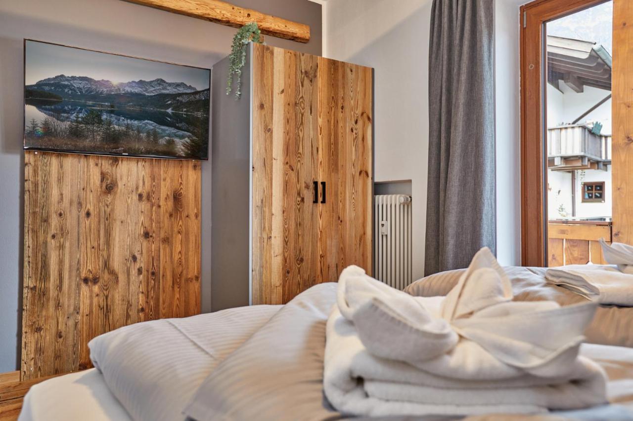 Alpis Ferienwohnung Garmisch-Partenkirchen Exteriör bild